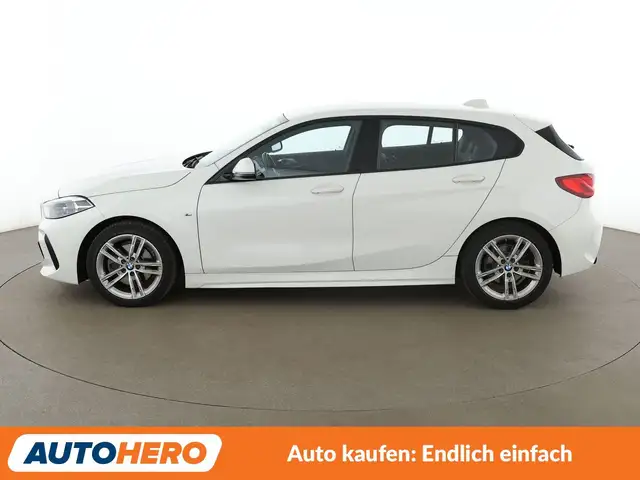 BMW 1 Series view 3