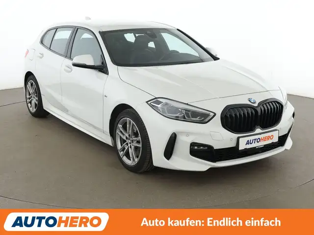 BMW 1 Series view 8