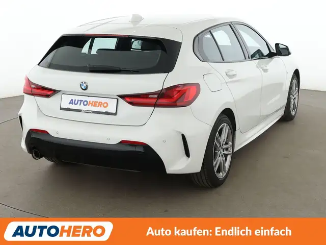 BMW 1 Series view 6