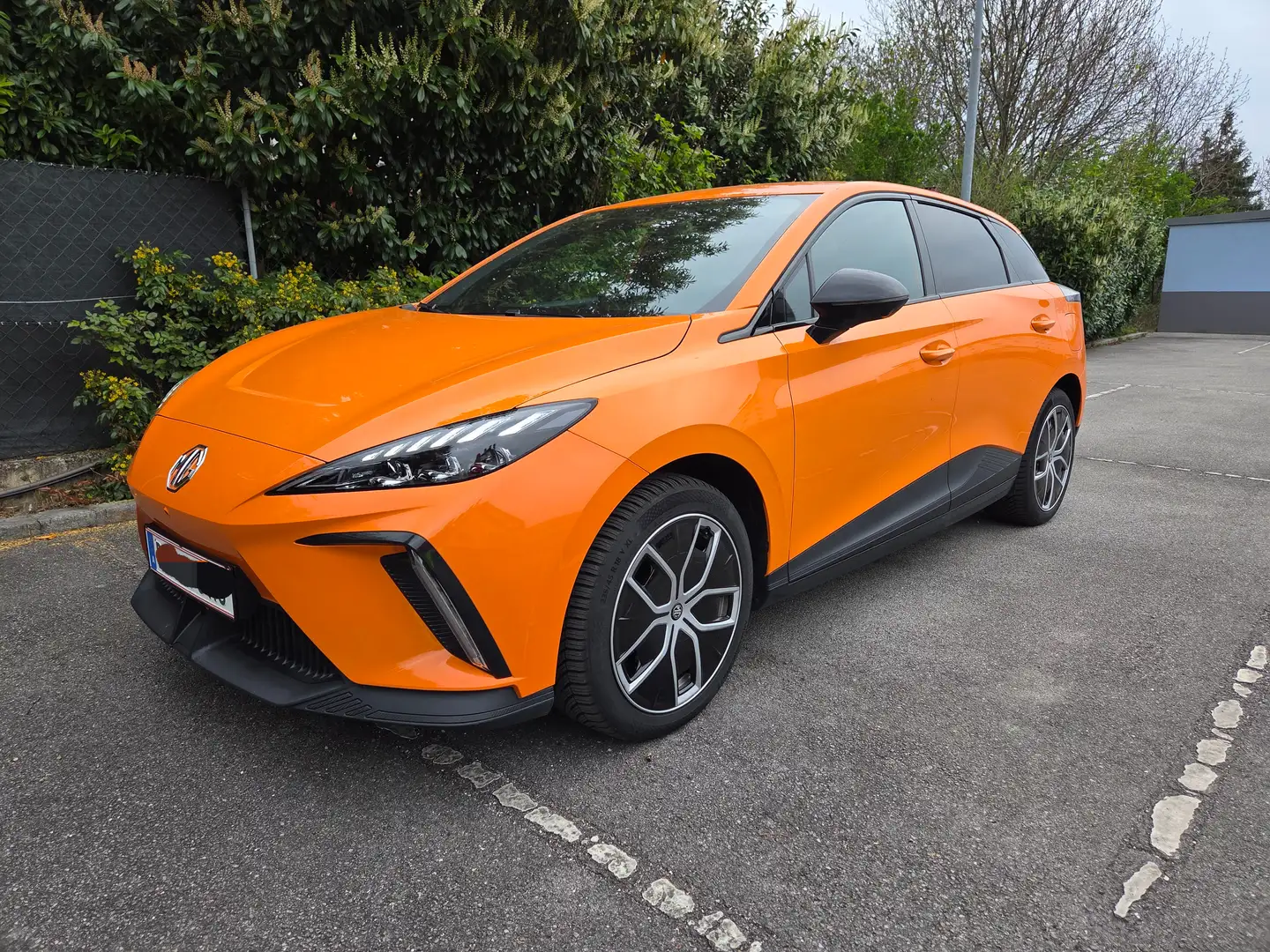 MG MG4 MG4 EV 64 kWh Luxury Luxury Orange - 1