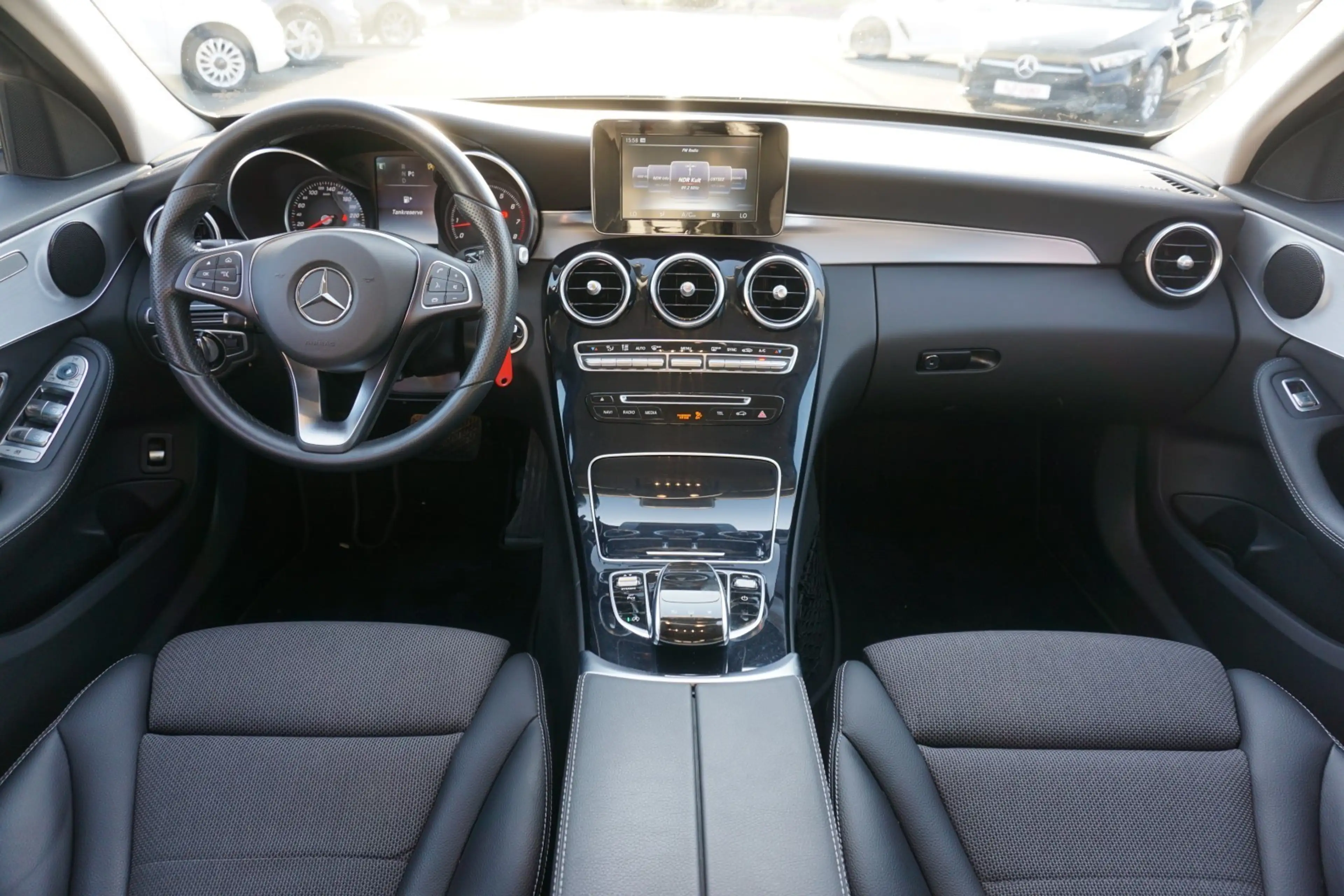 Mercedes-Benz C 250 C250 T Avantgarde LED Navi el. Heckklappe PDC — photo 13