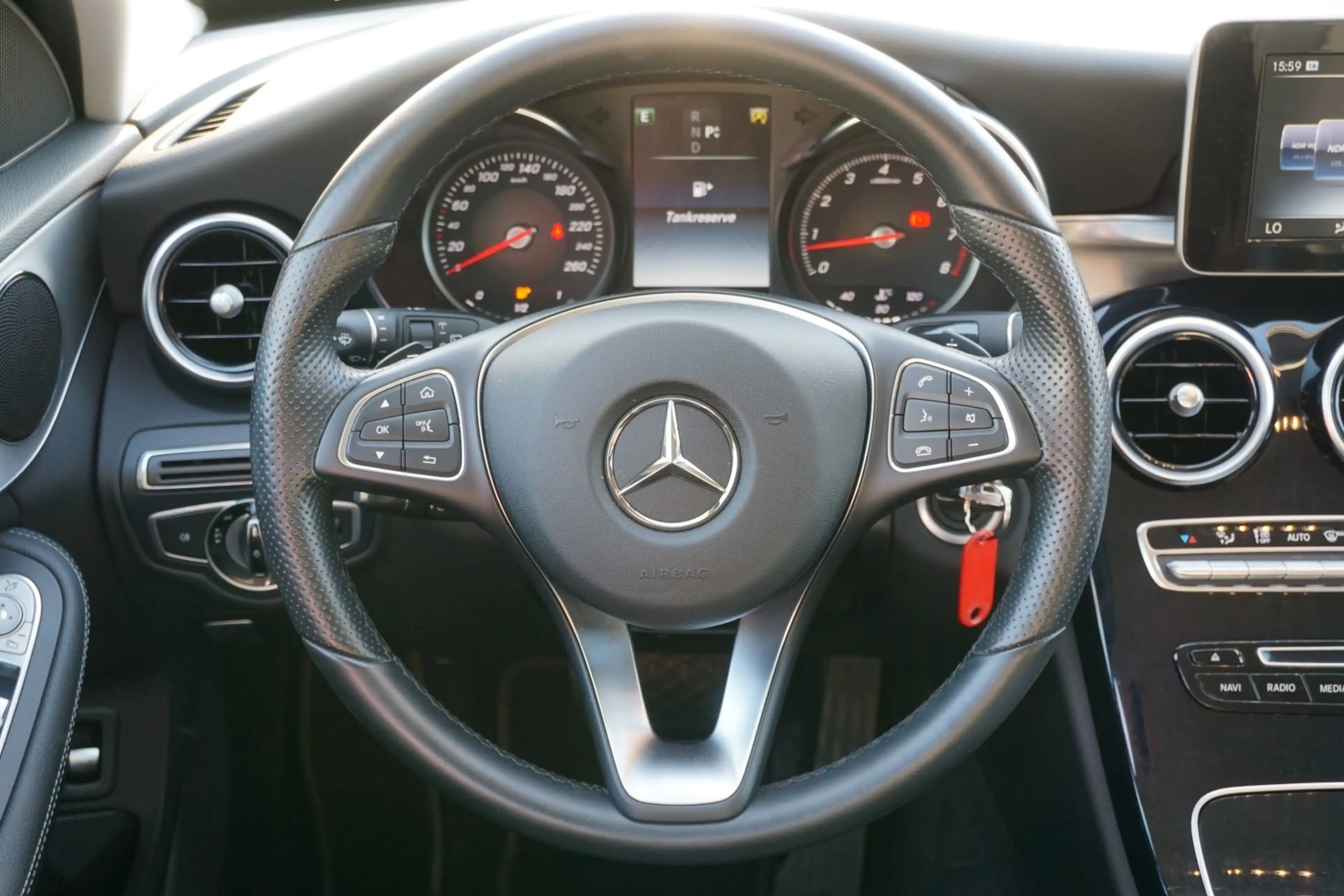 Mercedes-Benz C 250 C250 T Avantgarde LED Navi el. Heckklappe PDC — photo 15