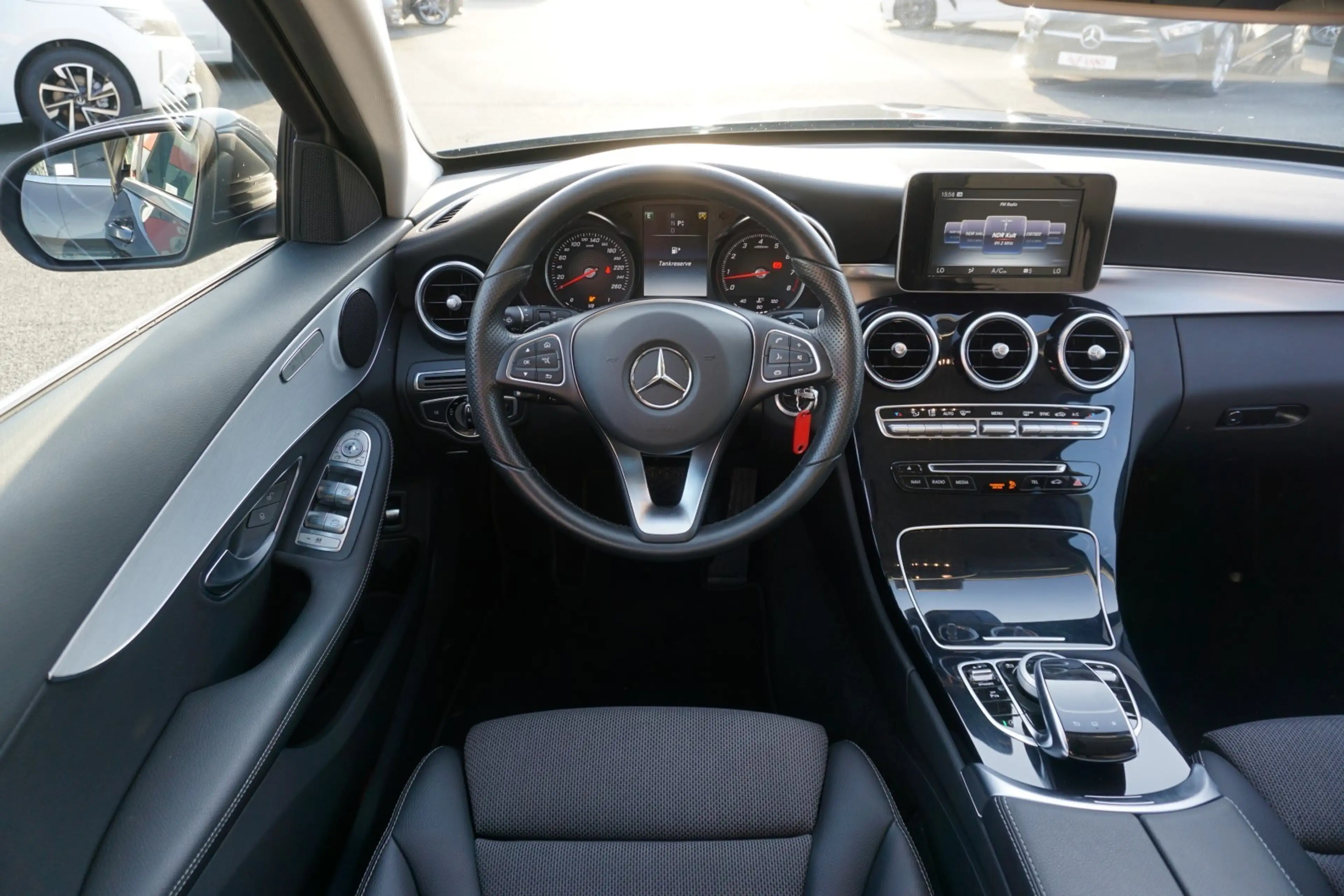Mercedes-Benz C 250 C250 T Avantgarde LED Navi el. Heckklappe PDC — photo 14