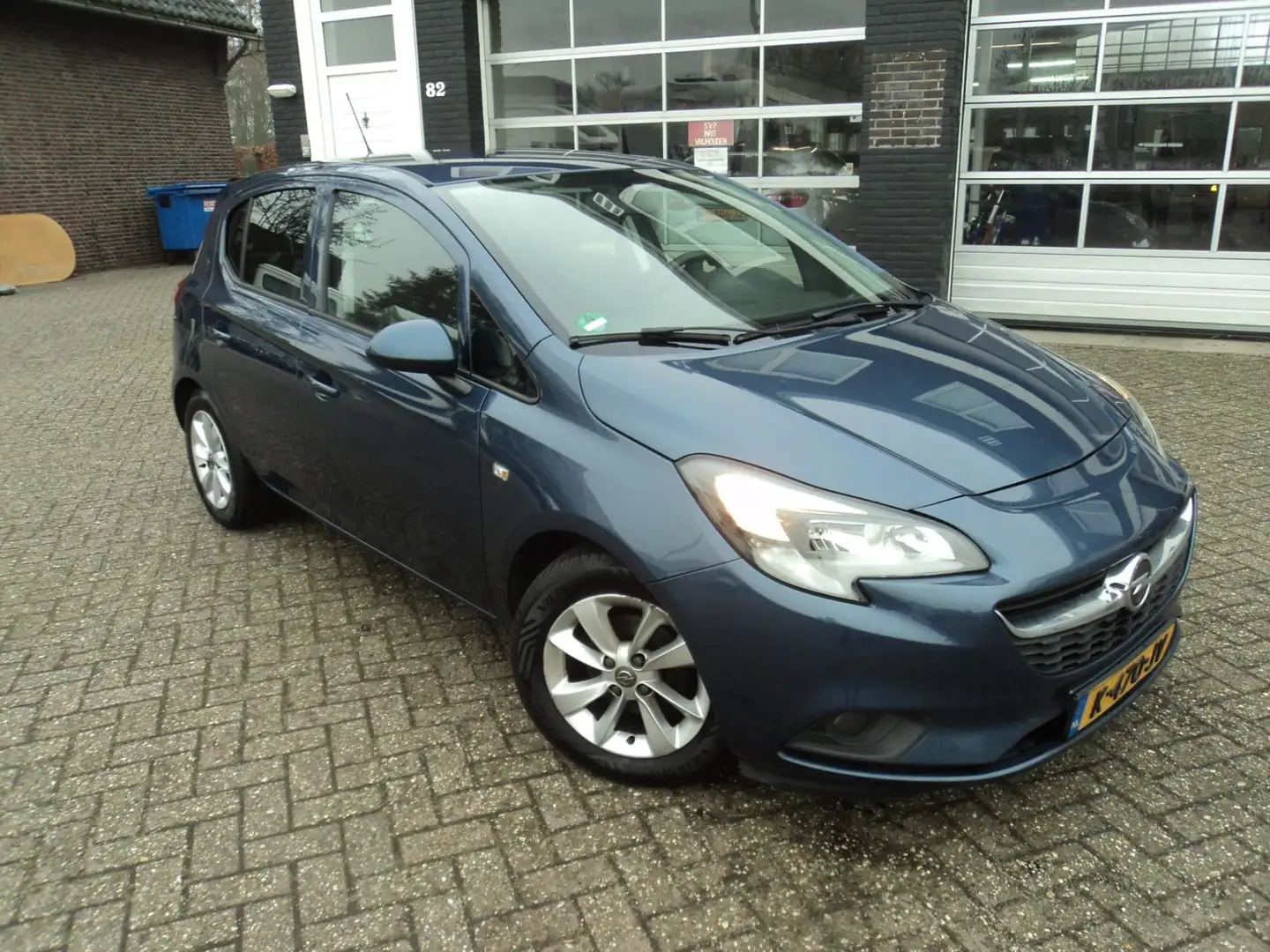 Opel Corsa 1.4 Bi-Fuel Edition Bleu - 1