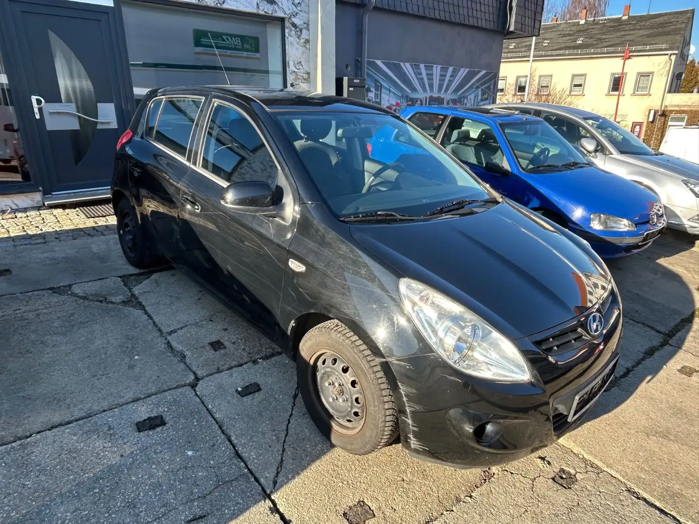 Hyundai i20 Classic mit Klima 108.000km Schwarz - 1
