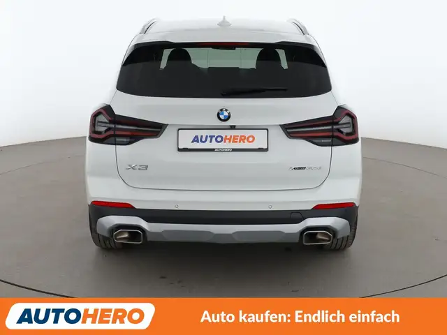 BMW X3 view 5