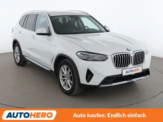 BMW X3 view 8
