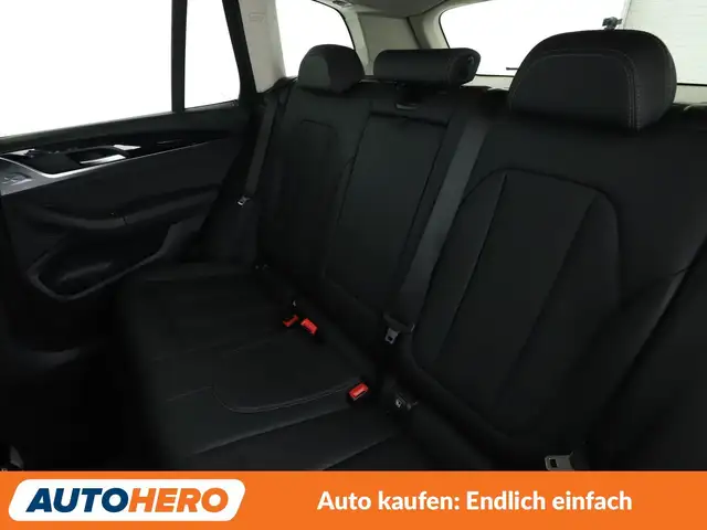 BMW X3 view 14
