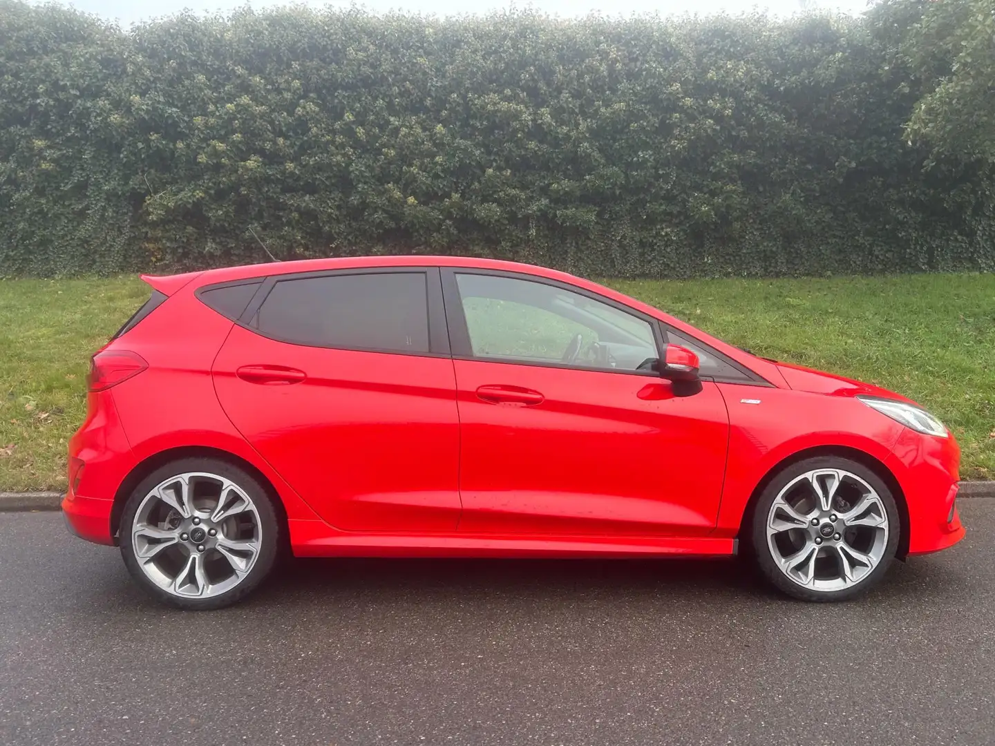 Ford Fiesta 1.0 EcoBoost ST-Line - Panoramadak - Leder - 18 in Rot - 2