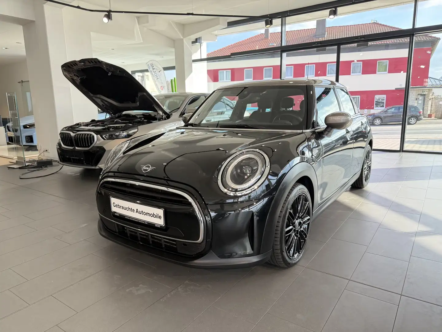 MINI Cooper Mini Yours Trim 5-trg. DAB LED RFK Navi Noir - 1