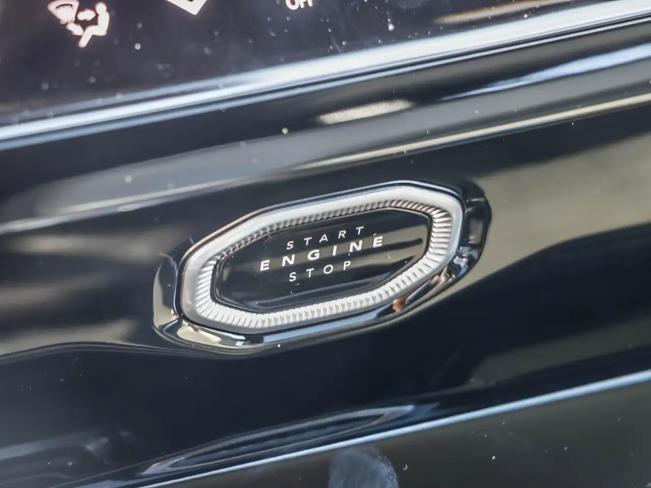Jeep Grand Cherokee photo Jeep Grand Cherokee