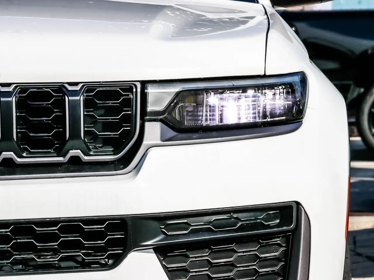Jeep Grand Cherokee photo Jeep Grand Cherokee