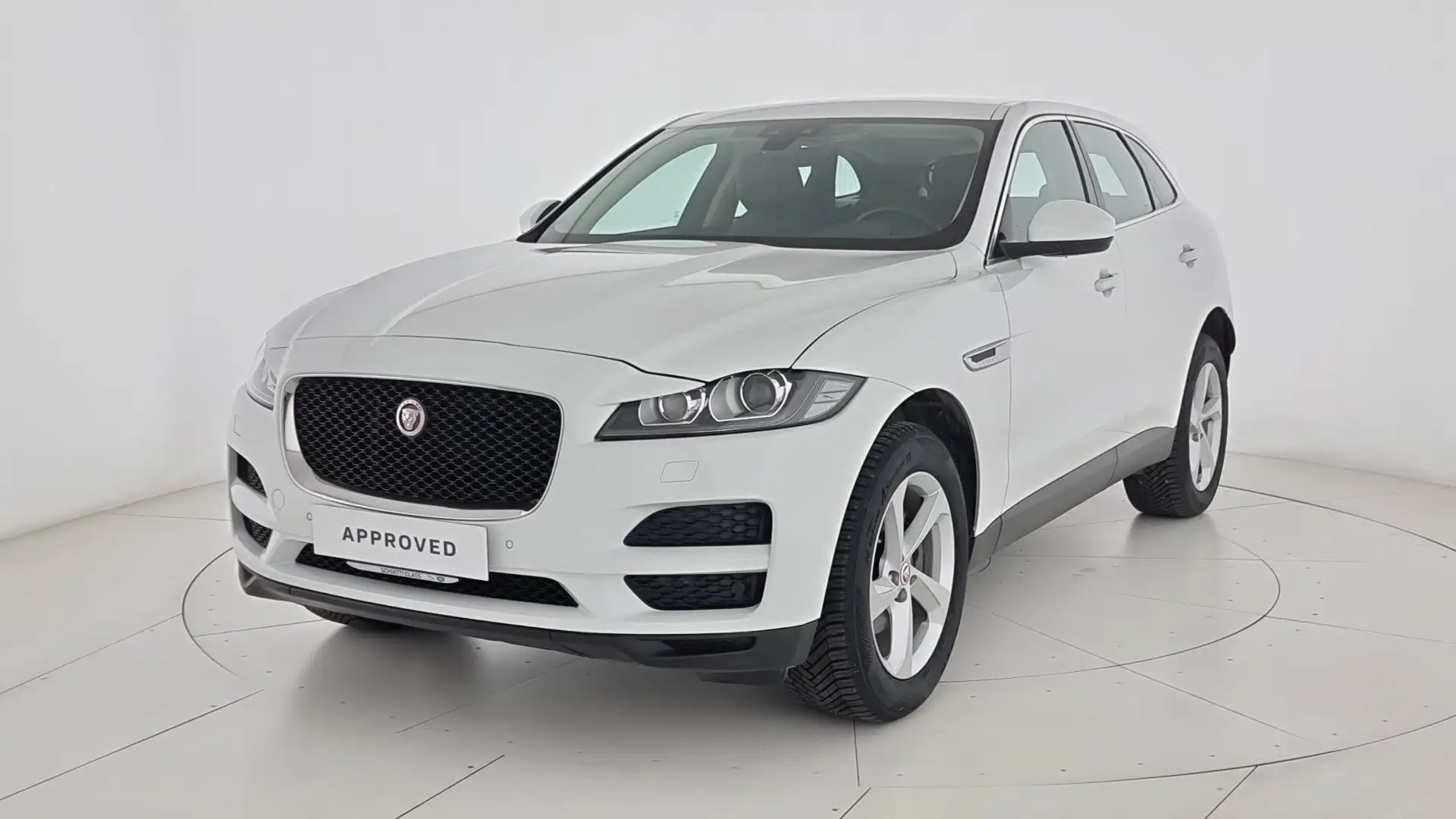 Jaguar F-Pace 2.0 D 180 CV AWD aut. Prestige N1 Autocarro Blanc - 1