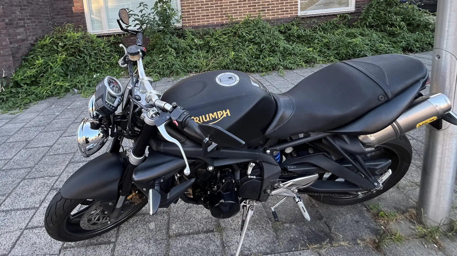 Triumph Street Triple R 675 R - bj 2009 - 25800 km op teller Nero - 2