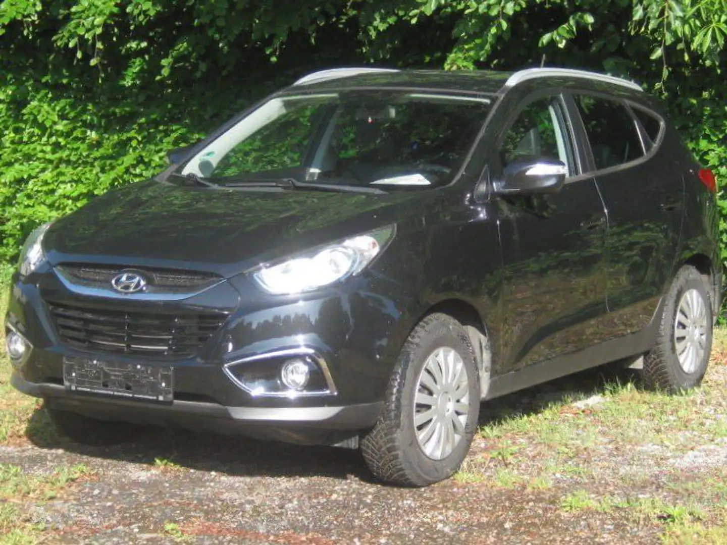 Hyundai TUCSON IX 35   2.0 CRDi 4WD Comfort Schwarz - 2