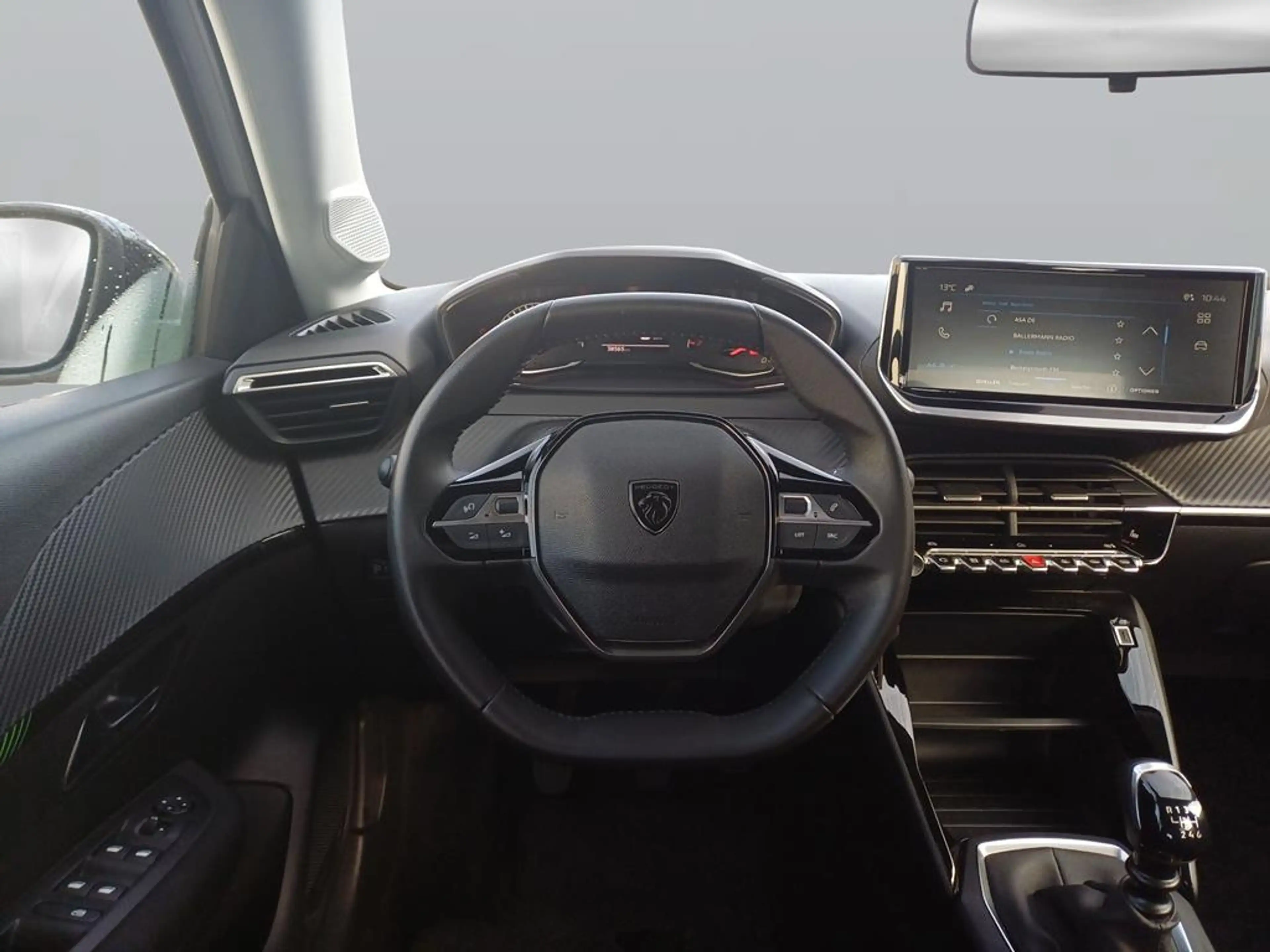 Peugeot 208 Active — photo 13