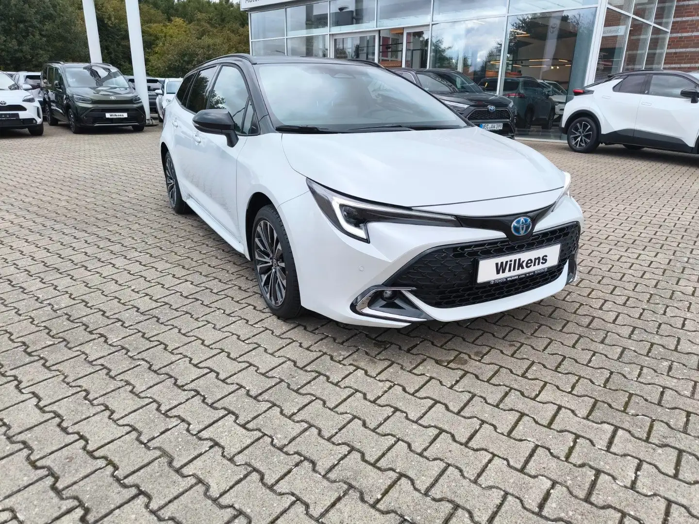 Toyota Corolla 2,0 Hybrid TS Finanzierung 1,99% Weiß - 1