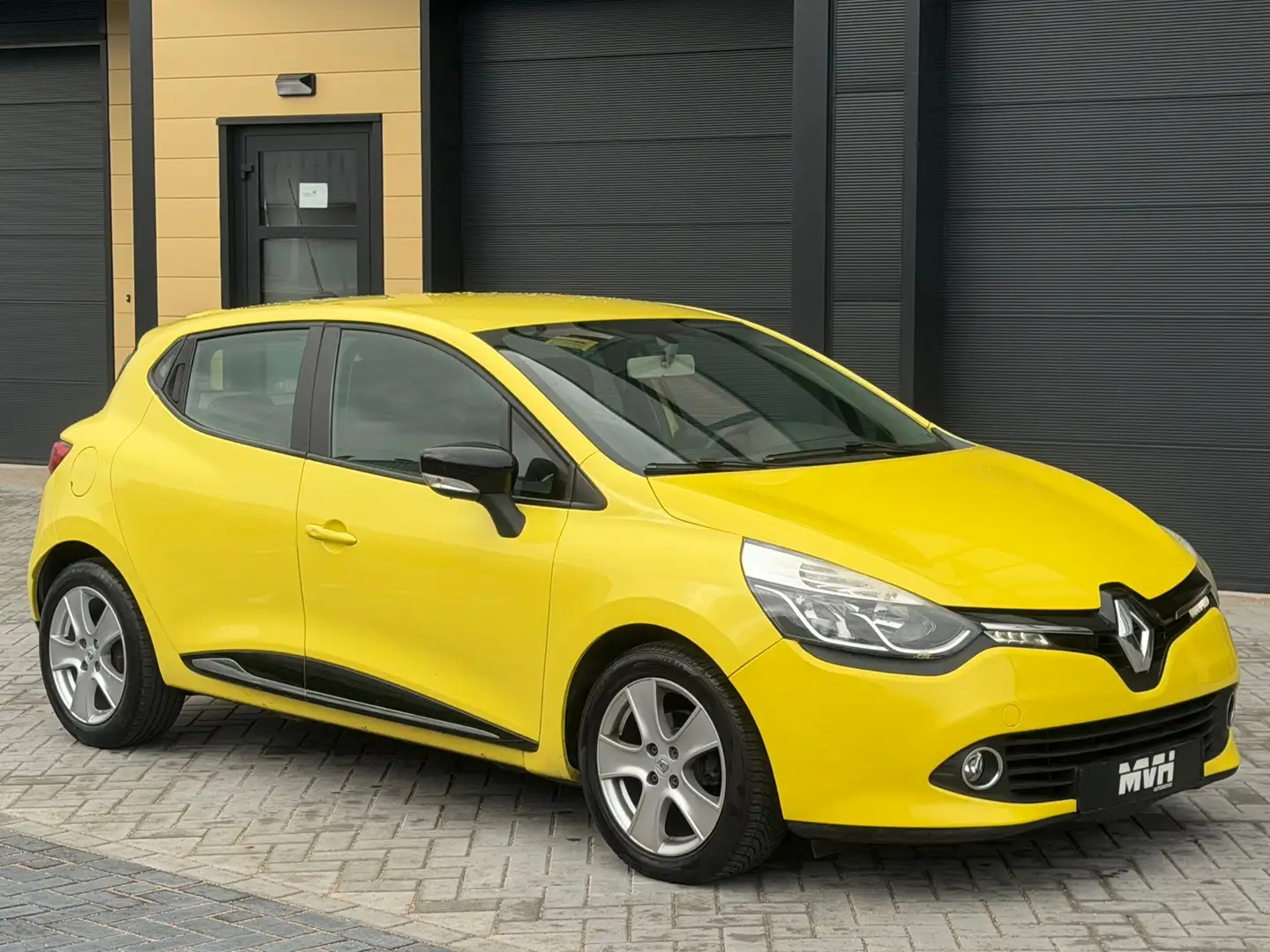 Renault Clio 0.9 TCe ''Seven Uitvoering'' - Navi - Cruise - Cli Geel - 2