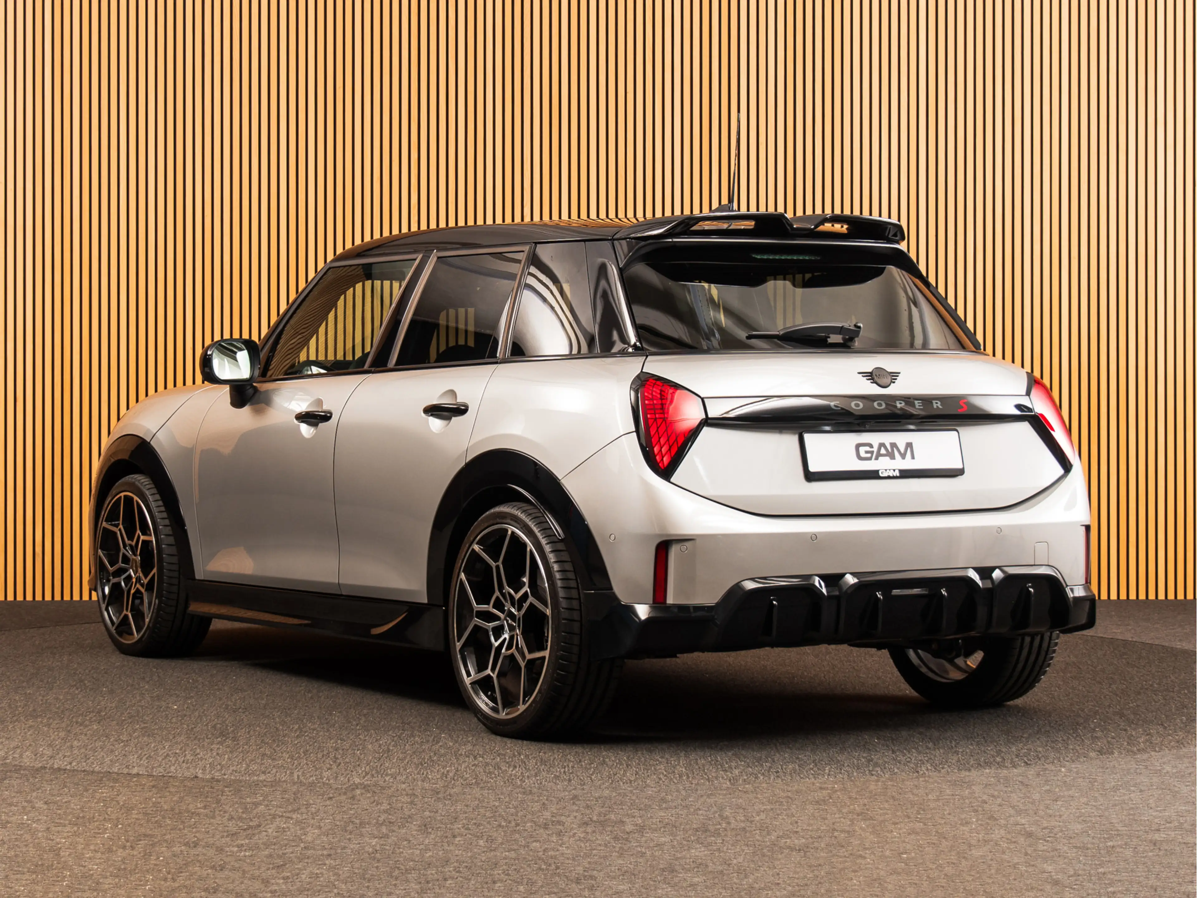 MINI Cooper S 5-Deurs 2.0 John Cooper Works XL JCW | XL | MASSAG — photo 3