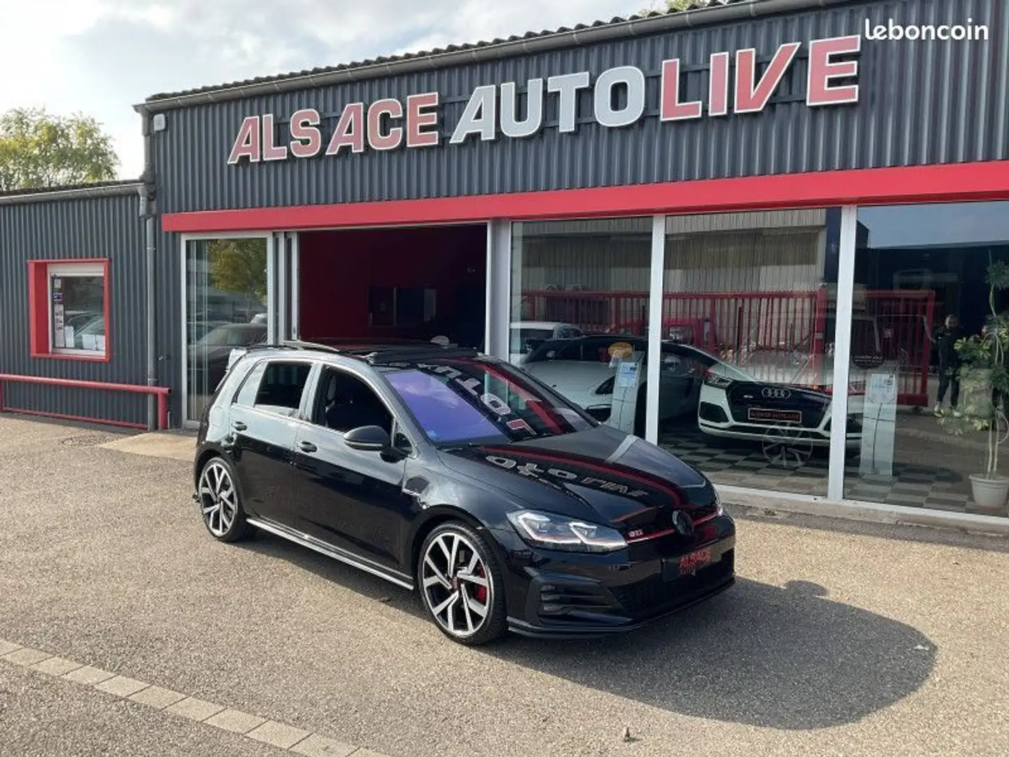 Volkswagen Golf VII 2.0 TSI 230CH BLUEMOTION TECHNOLOGY GTI PERFORMANCE DSG6 5P Zwart - 1