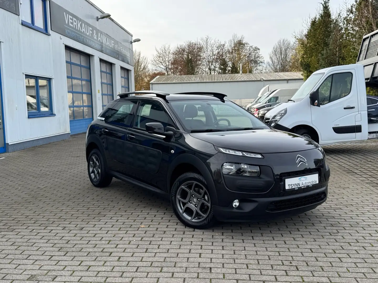 Citroen C4 Cactus C4 Cactus 1.2 PureTech 110 Selection Schwarz - 2