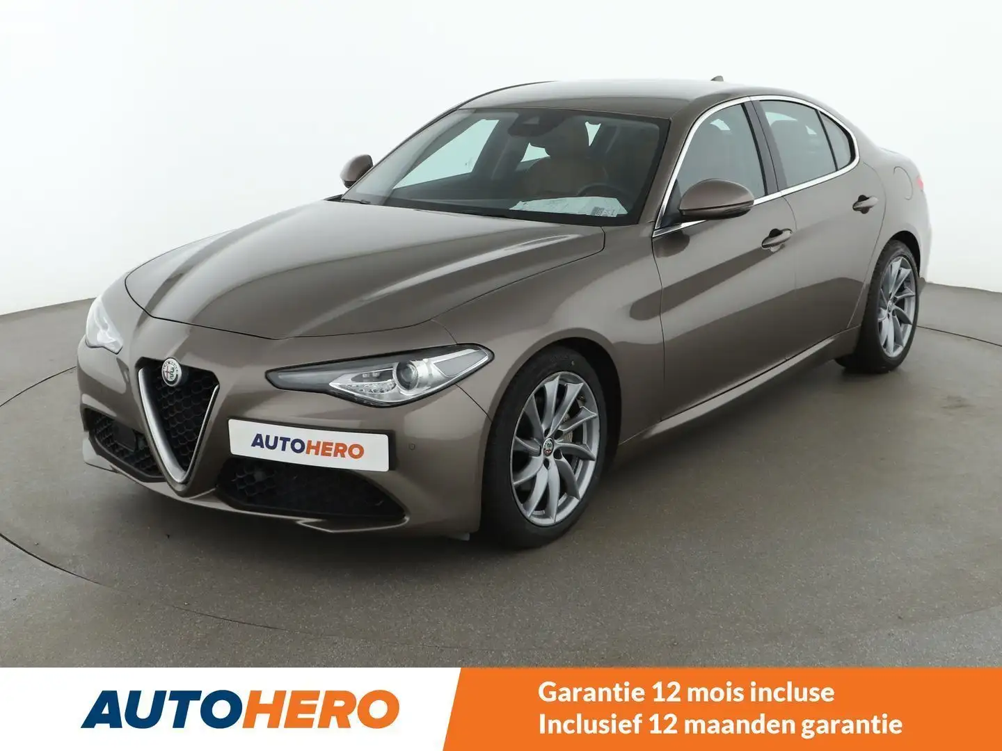Alfa Romeo Giulia 2.2 JTDM Super Brun - 1