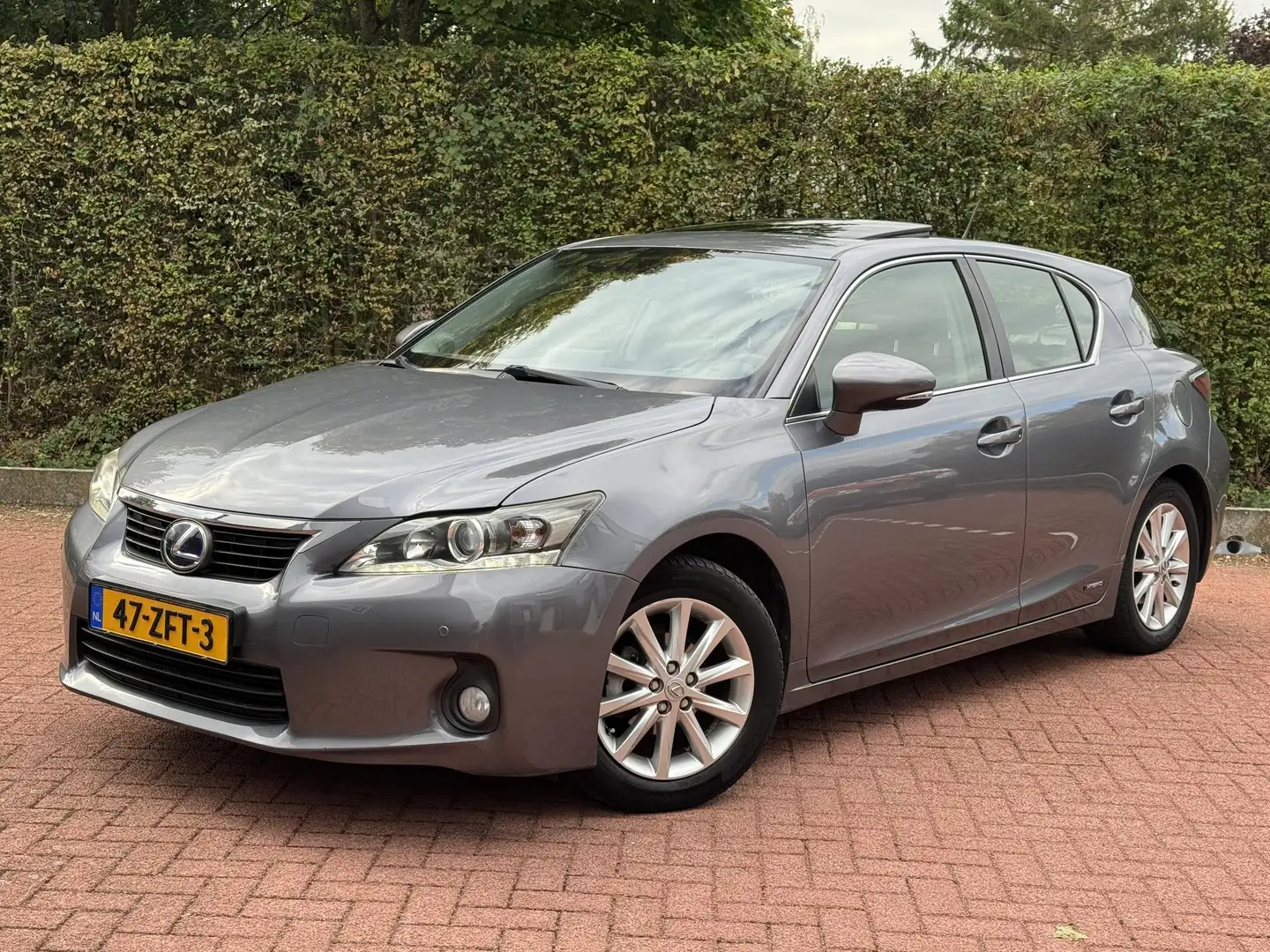 Lexus CT 200h Business Line NAP Org.NL Dakraam (GARANTIE INCLUSI Gris - 1
