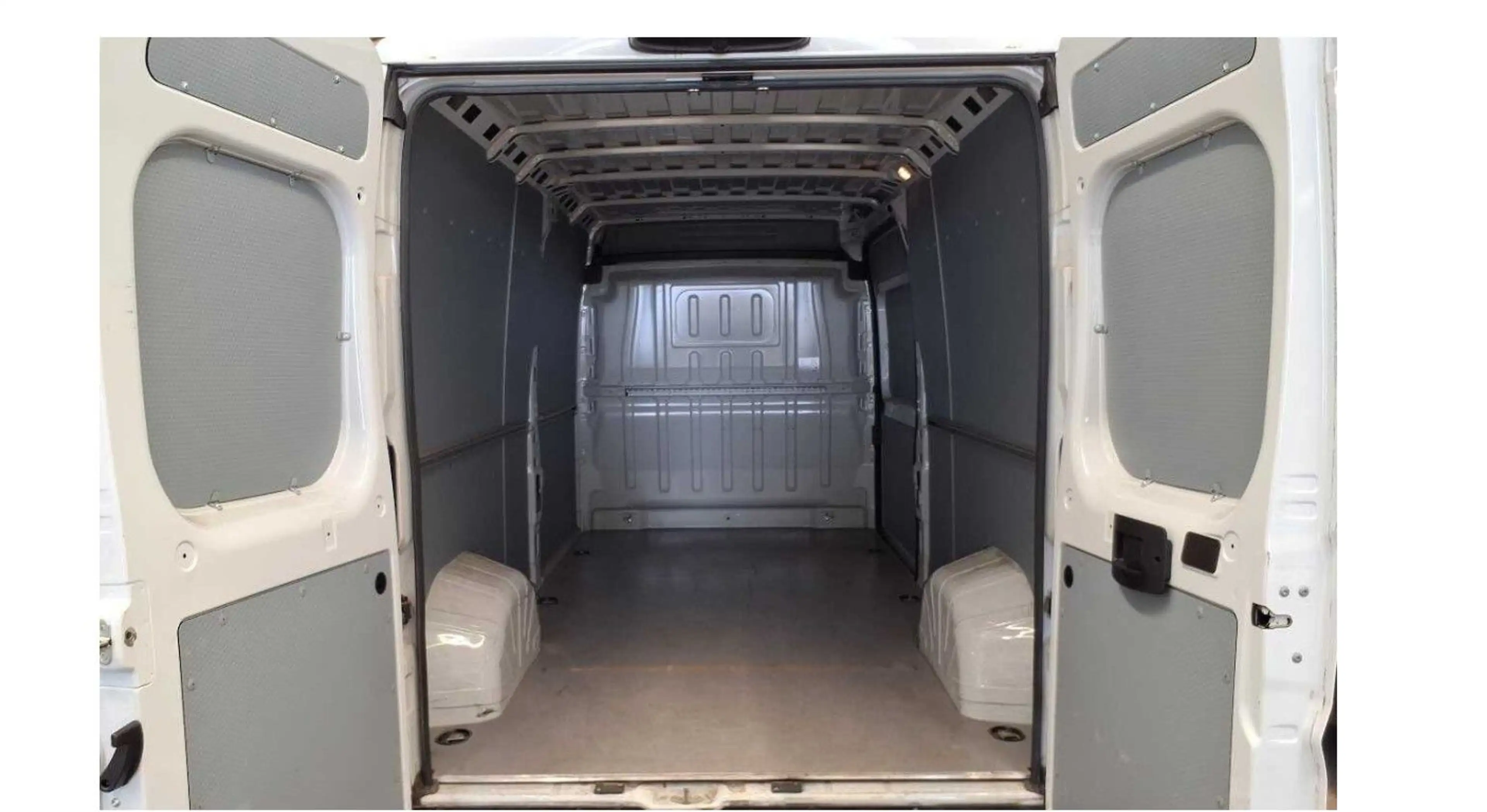 Citroen Jumper Grossraumkasten 35 L3H2 Club BlueHDi 140 — photo 6
