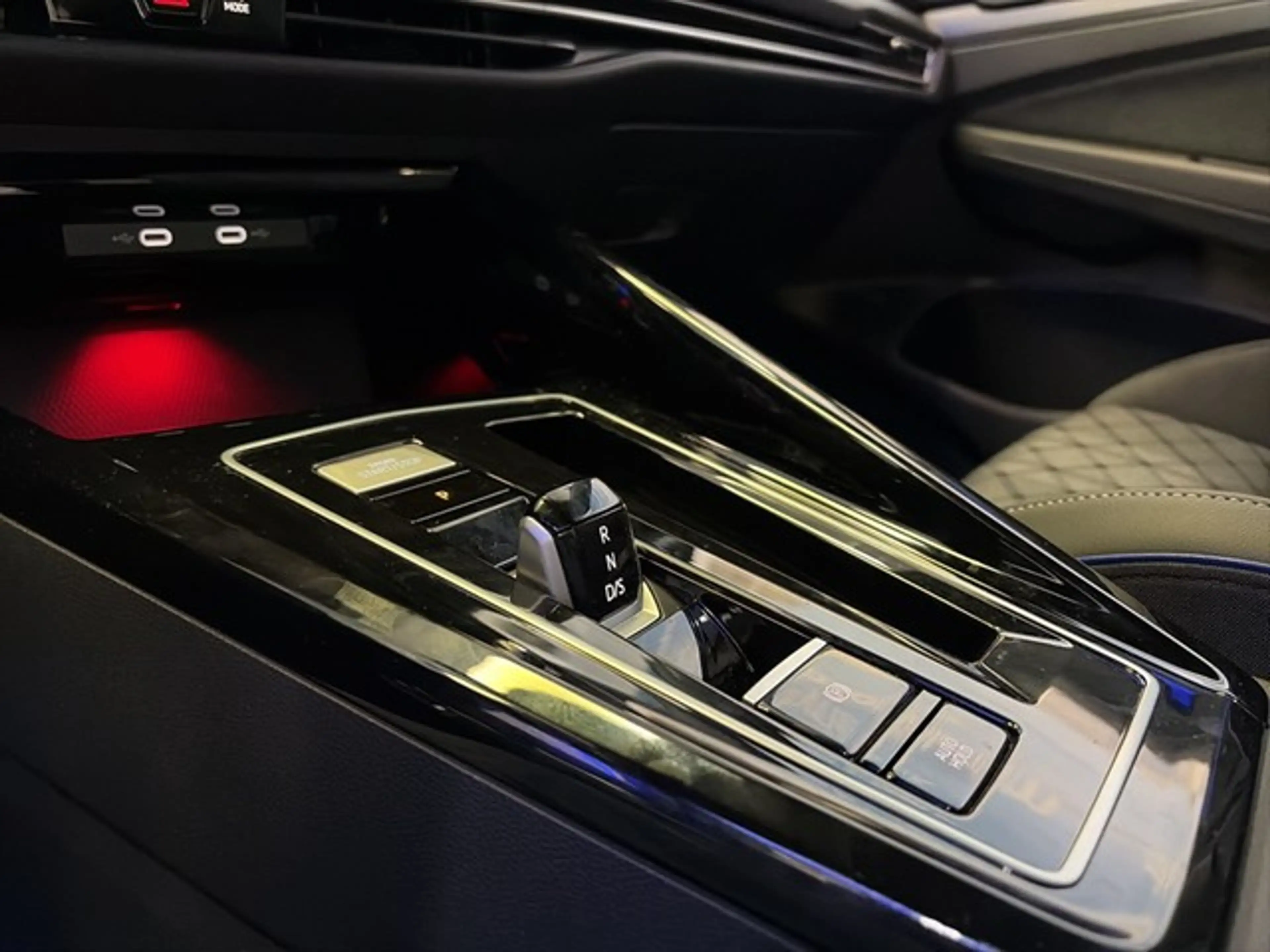 Volkswagen Golf R -Line 1.5 eTSI DSG LED-MATRIX+KAMERA+NAVI — photo 14