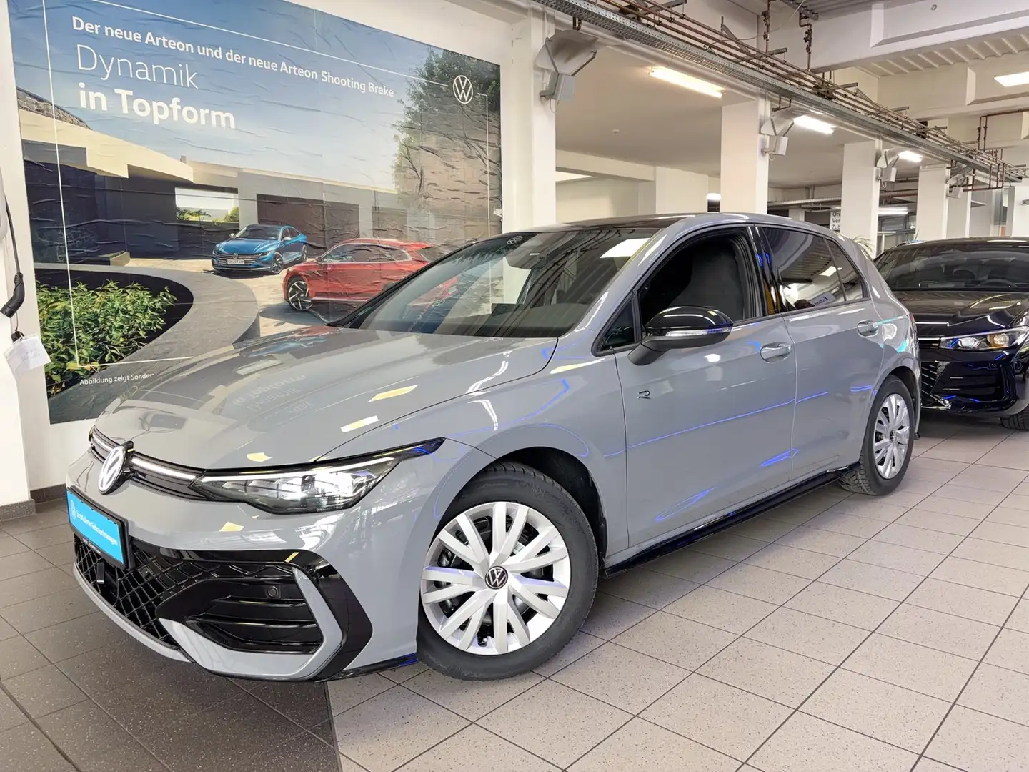 Volkswagen Golf R -Line 1.5 eTSI DSG LED-MATRIX+KAMERA+NAVI Grau - 1