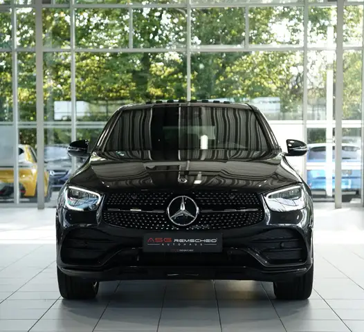Mercedes-Benz GLC view 3