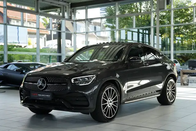 Mercedes-Benz GLC view 4