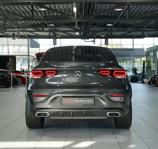 Mercedes-Benz GLC view 8