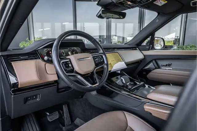 Land Rover Range Rover Sport view 8