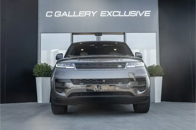 Land Rover Range Rover Sport view 2