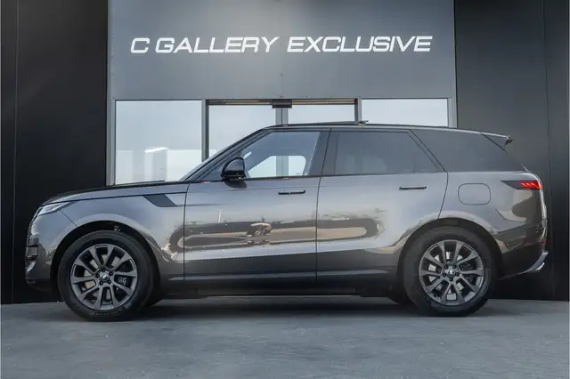 Land Rover Range Rover Sport view 4