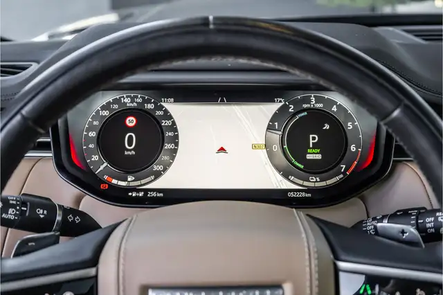 Land Rover Range Rover Sport view 13