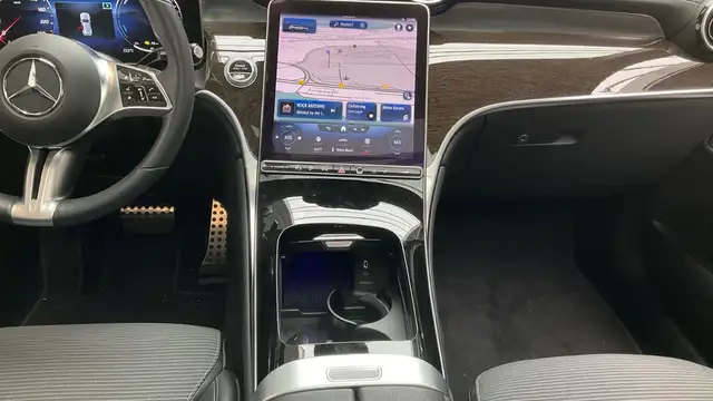 Mercedes-Benz GLC view 10