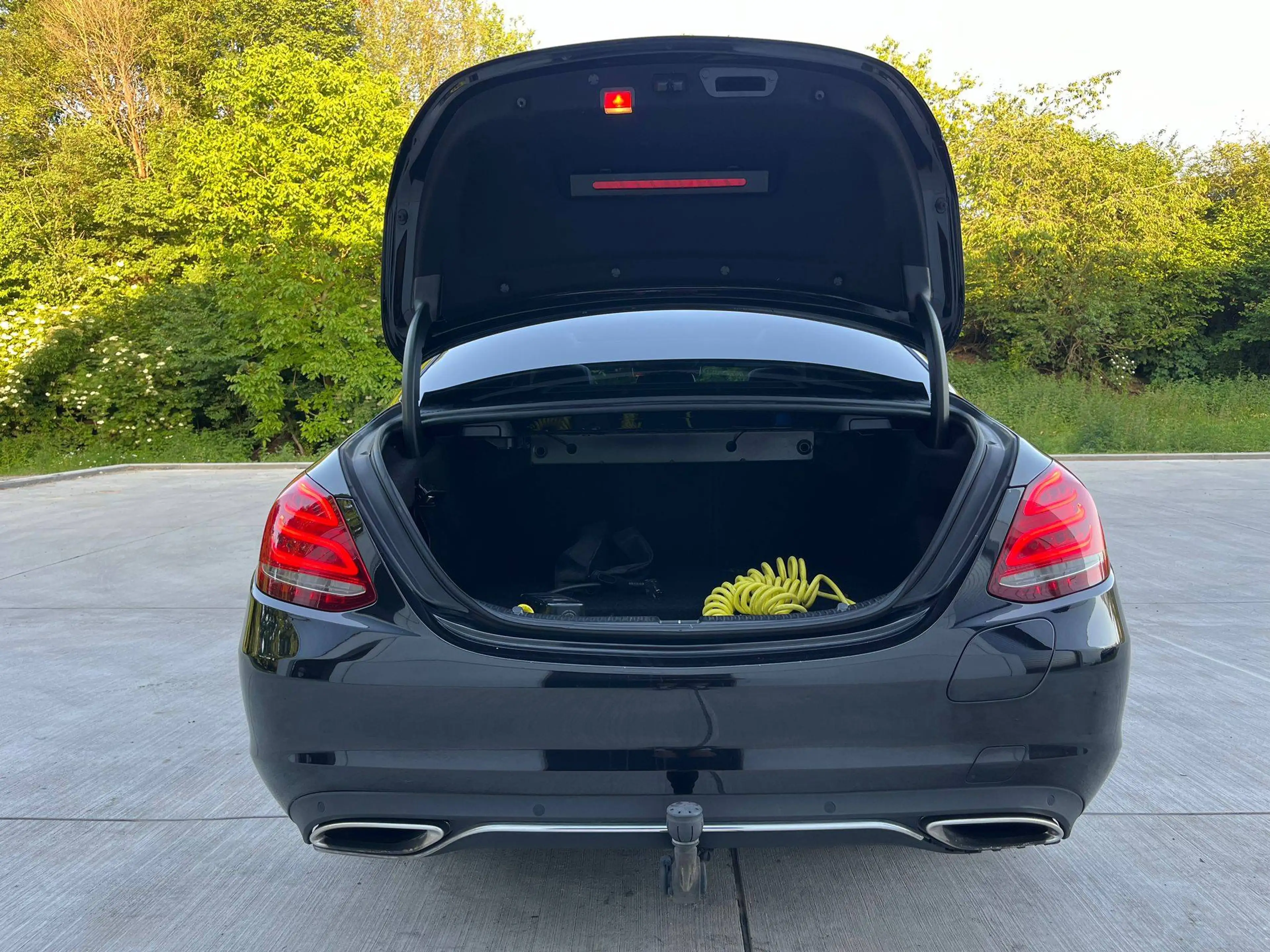 Mercedes-Benz C 350 C 350 e Plug-In Hybrid — photo 9