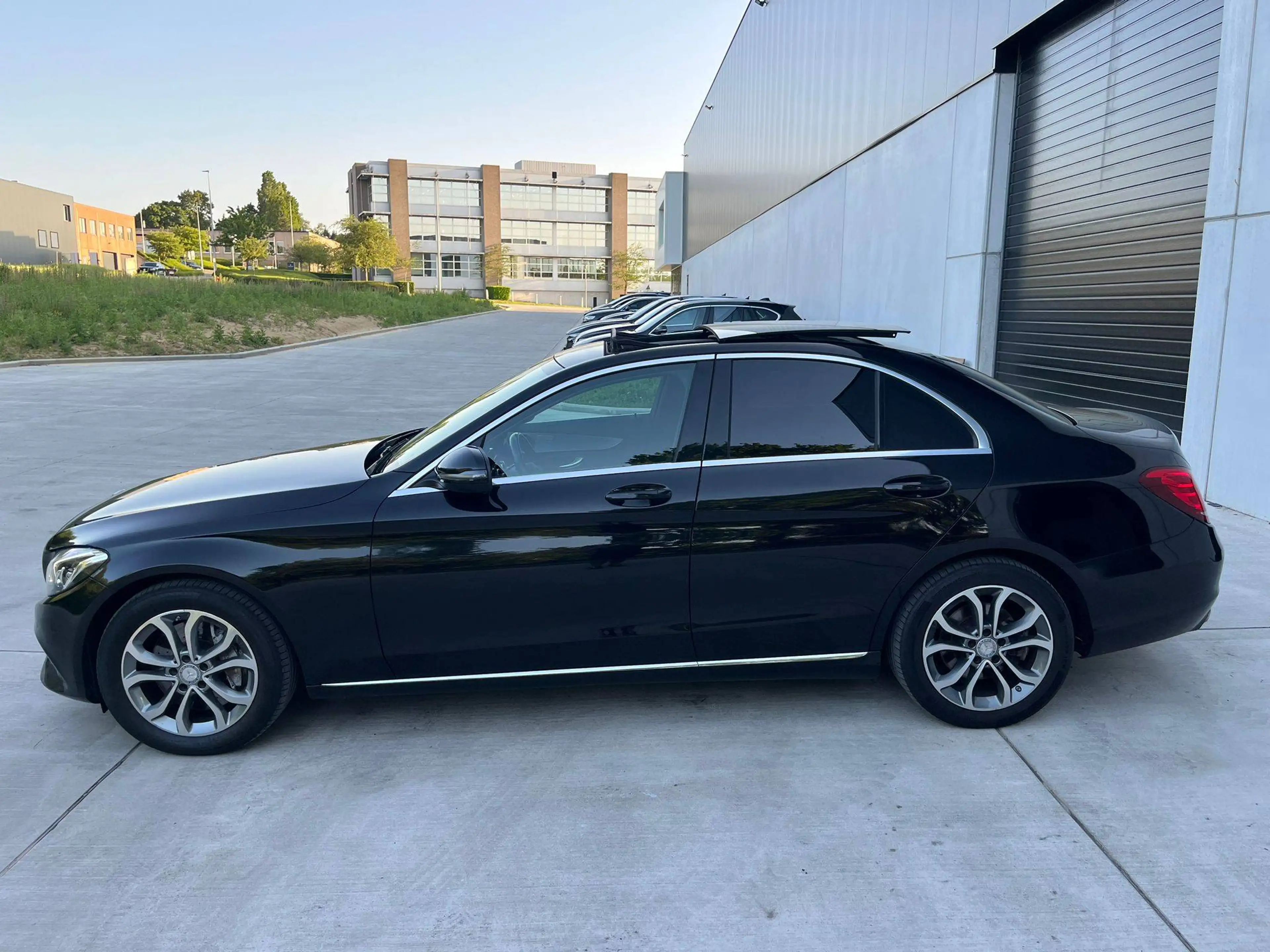 Mercedes-Benz C 350 C 350 e Plug-In Hybrid — photo 5