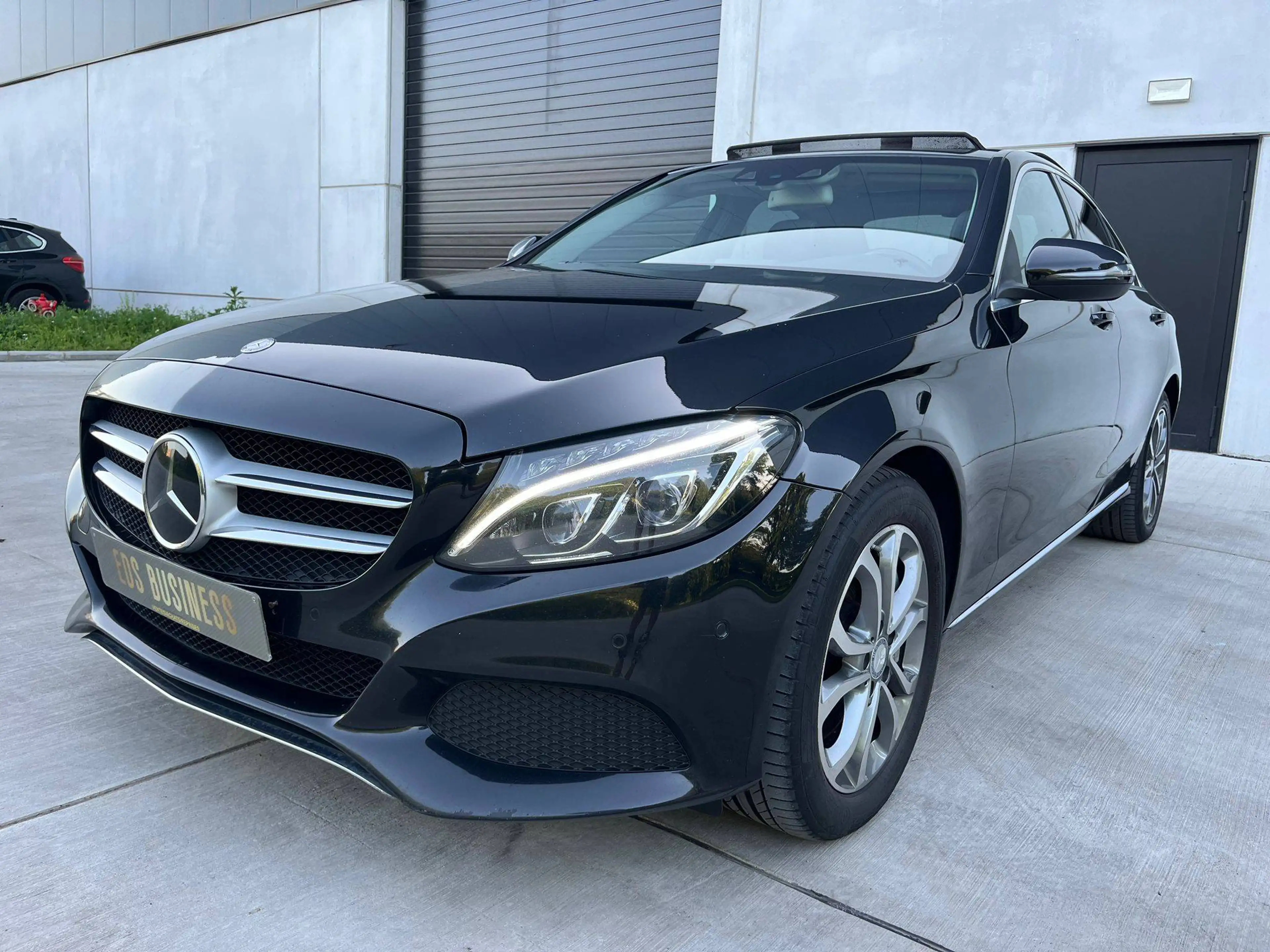 Mercedes-Benz C 350 C 350 e Plug-In Hybrid — photo 3