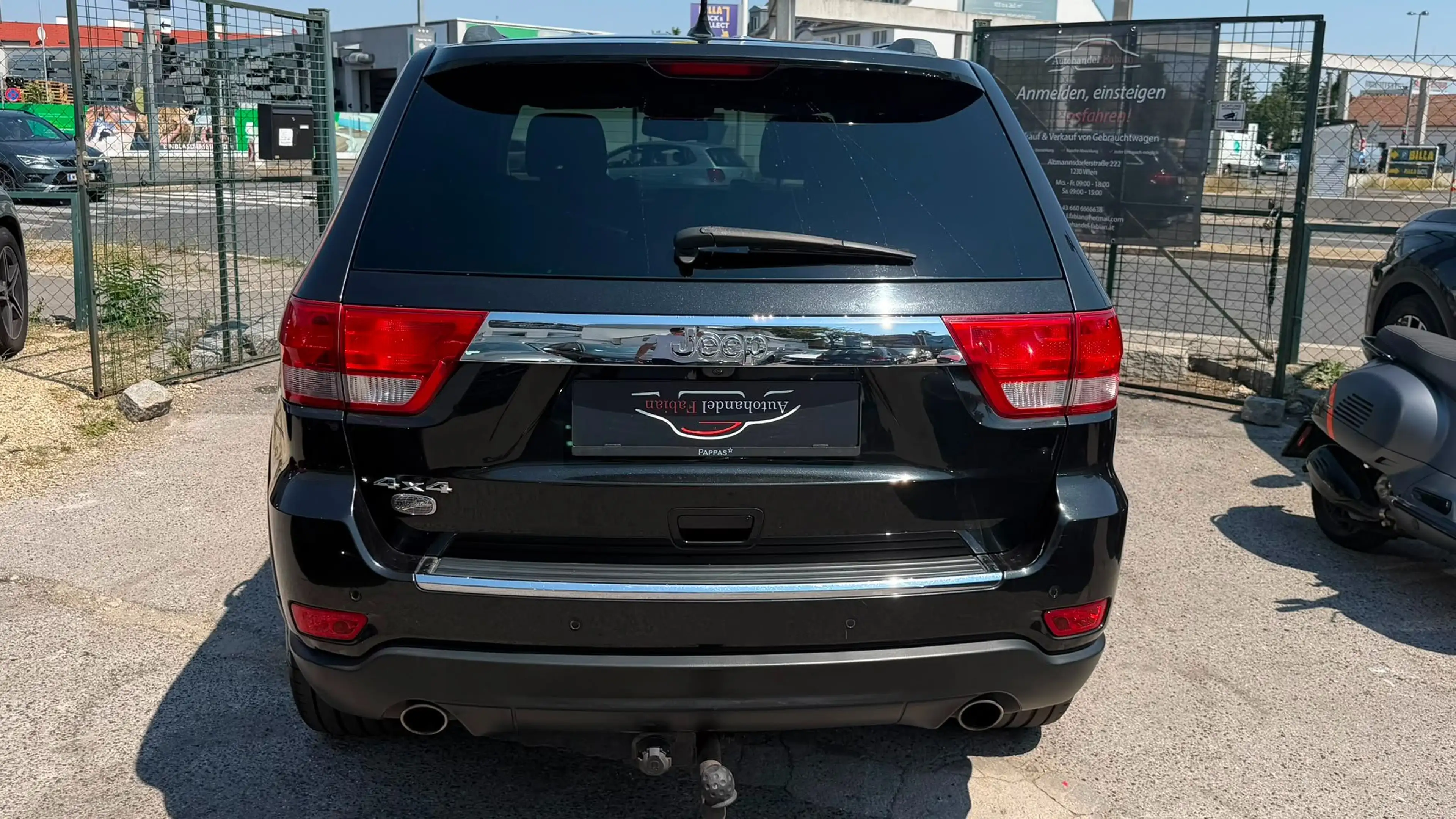 Jeep Grand Cherokee 5,7 V8 HEMI Overland 352PS Gepflegt Vollausstattng — photo 4