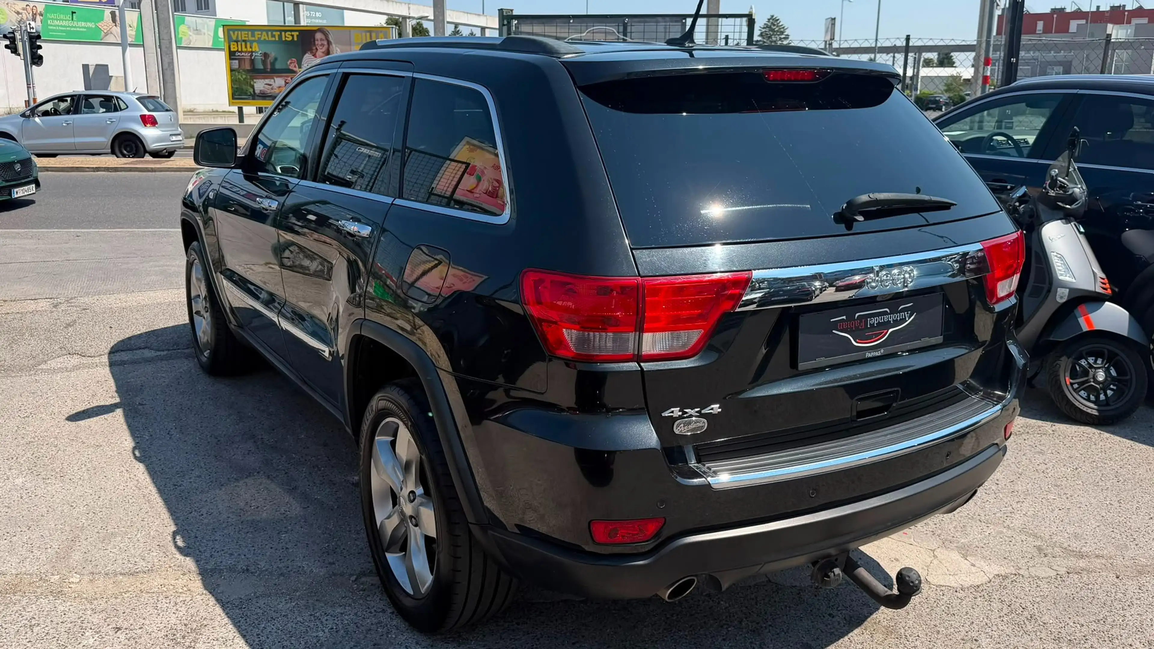 Jeep Grand Cherokee 5,7 V8 HEMI Overland 352PS Gepflegt Vollausstattng — photo 5