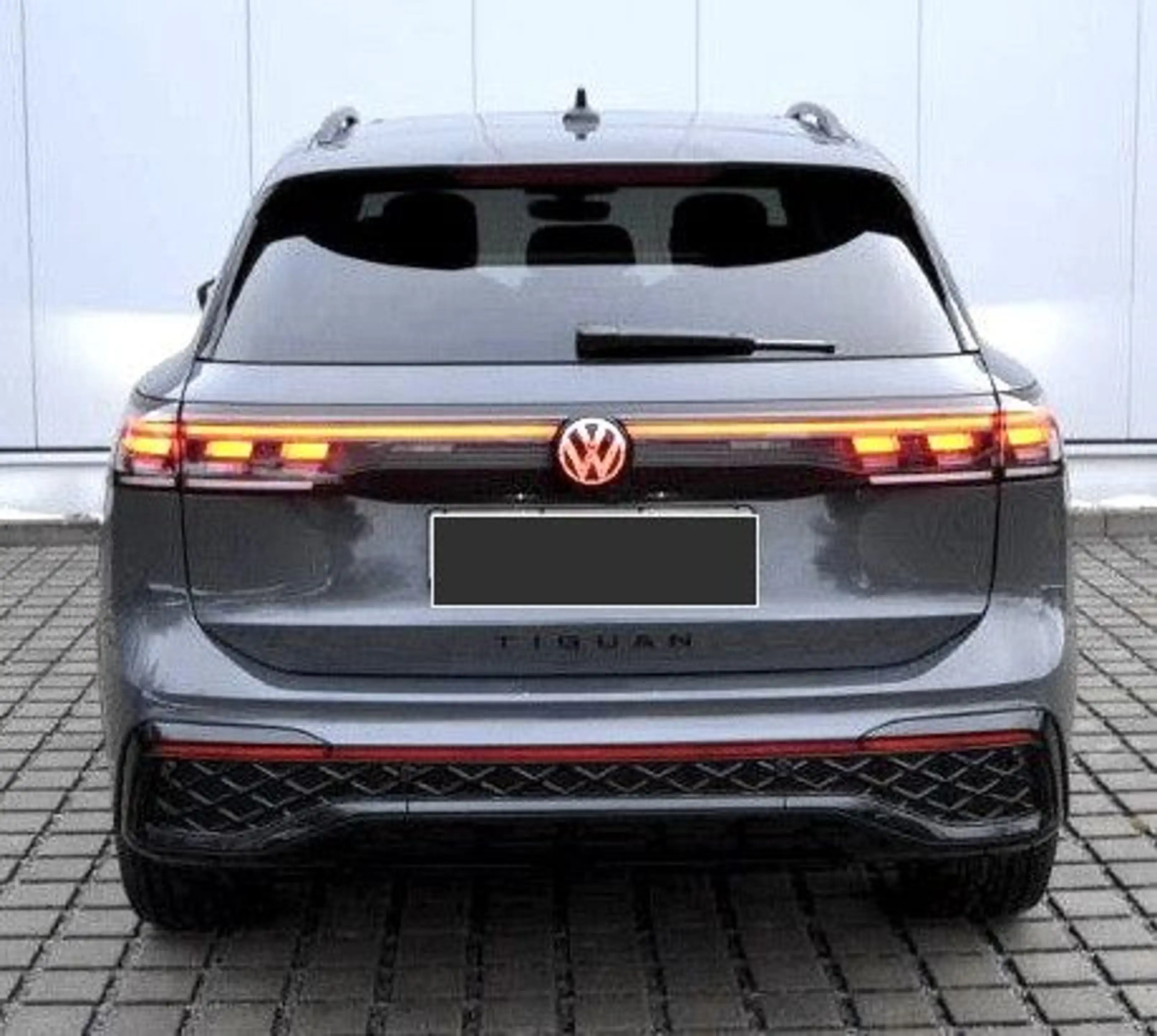 Volkswagen Tiguan 2.0 TDI 4Motion R-Line, Vollausstattung! — photo 4