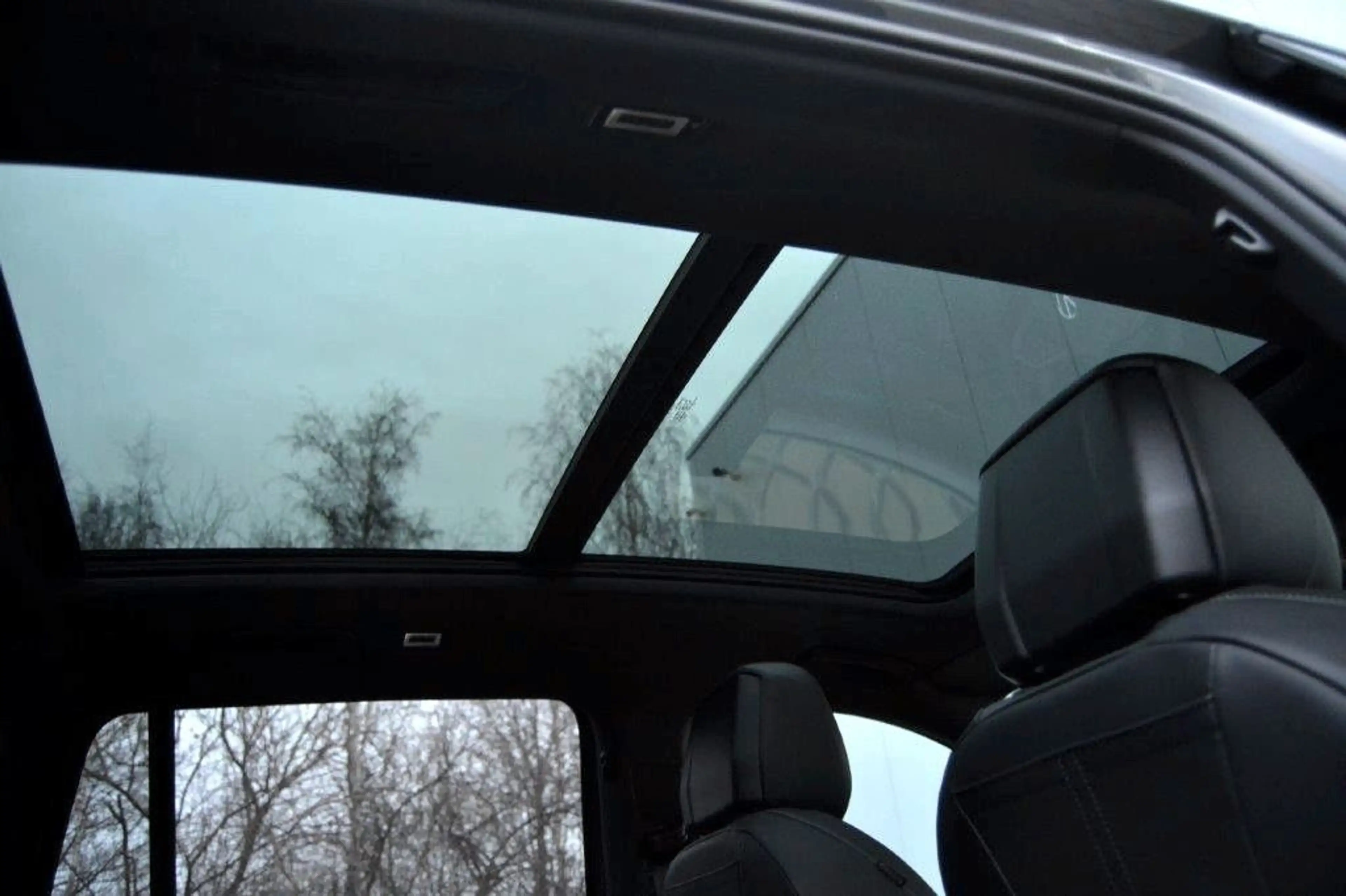 Volkswagen Tiguan 2.0 TDI 4Motion R-Line, Vollausstattung! — photo 15