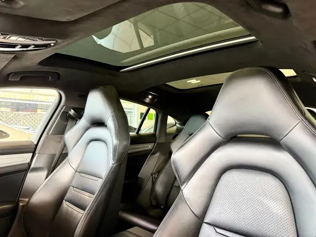 Porsche Panamera view 7
