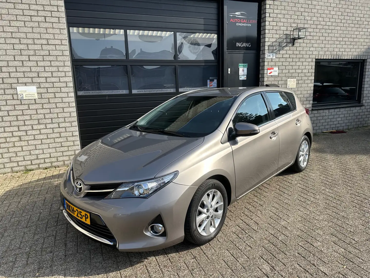 Toyota Auris 1.3 Aspiration 5drs*CLIMATE-CONTROL*TREKHAAK*CAMER Brown - 1