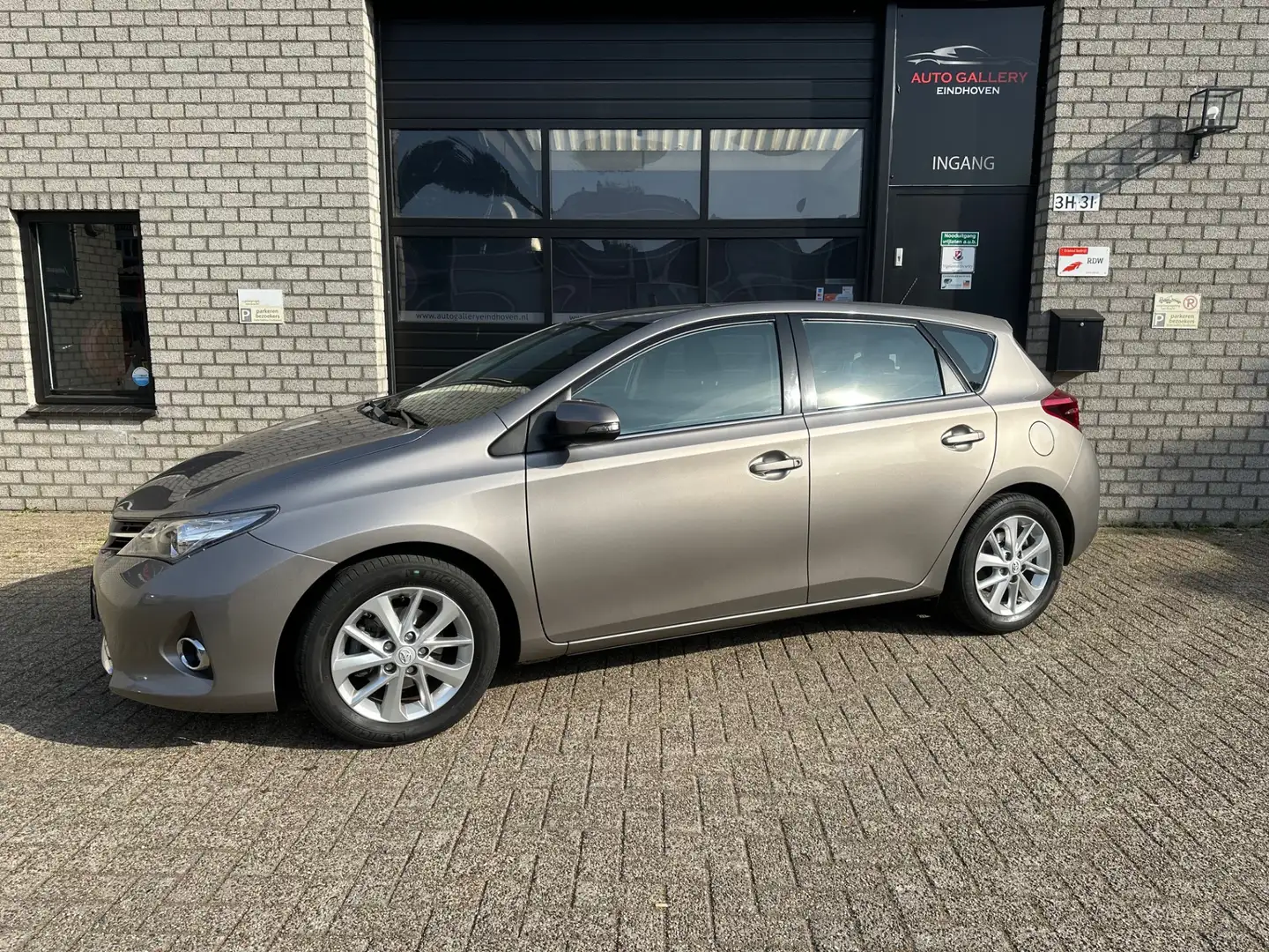 Toyota Auris 1.3 Aspiration 5drs*CLIMATE-CONTROL*TREKHAAK*CAMER Brown - 2