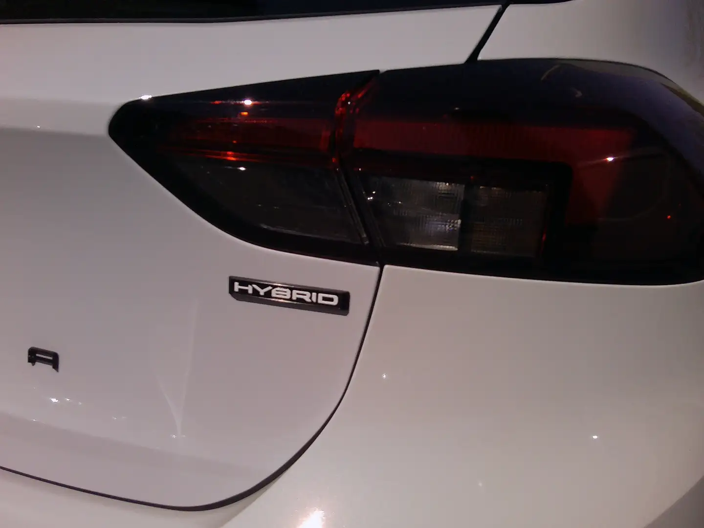 Opel Corsa MILDHYBRID 100PS NAVI APP WINTER PAKET Weiß - 2