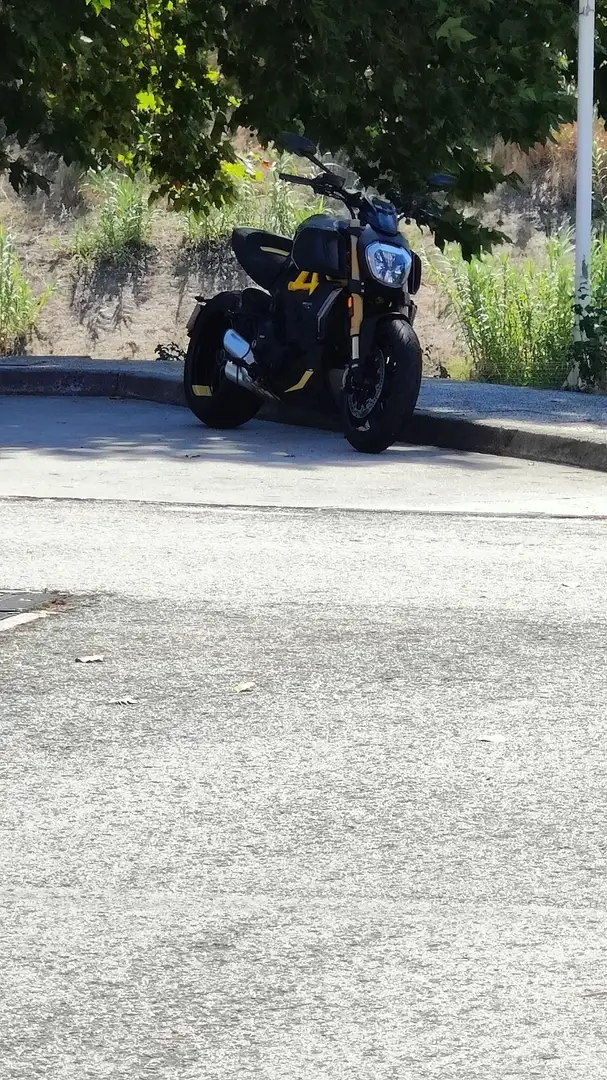 Ducati Diavel Black and Steel - 2